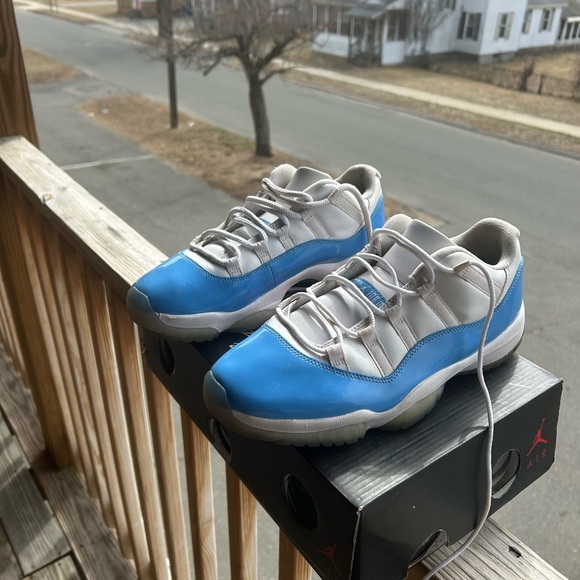 Jordan Other - Air Jordan 11 Low Carolina Size 9.5